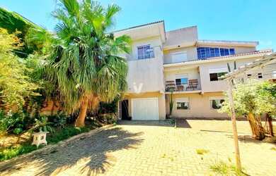 Imagem: O apartamento possui 3 Dormitórios, 1 Banheiro, 1 Vaga na garagem