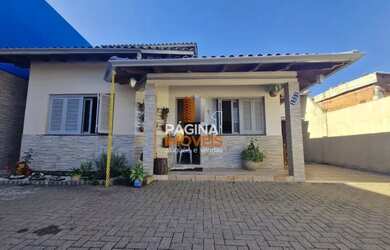 Imagem: A casa possui 3 Dormitórios, 1 Banheiro, 5 Vagas na garagem