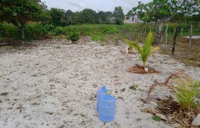 Imagem: O terreno possui 900m² de Área e está localizado em Barra
