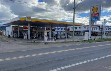 Imagem: O terreno possui 400m² de Área e está localizado em Senhor