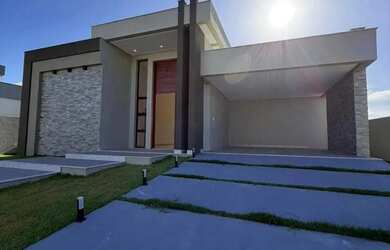 Imagem: A casa em condomínio possui 4 Dormitórios, 5 Banheiros, 1