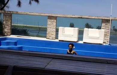 Imagem: A casa possui 5 Dormitórios, 4 Banheiros, 5 Vagas na garagem