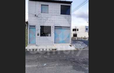 Imagem: A casa possui 3 Dormitórios, 4 Banheiros, 1 Vaga na garagem