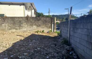 Imagem: O terreno possui 408m² de Área e está localizado em Boiçucanga