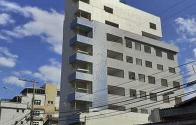 Imagem: O apartamento possui 3 Dormitórios, 1 Banheiro, 3 Vagas na