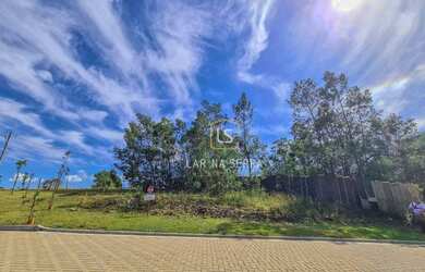 Imagem: O terreno possui 373m² de Área e está localizado em Canela