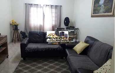 Imagem: A casa possui 3 Dormitórios, 3 Banheiros, 1 Vaga na garagem