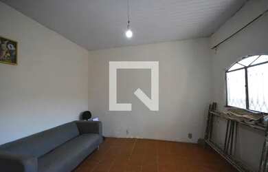 Imagem: A casa possui 1 Dormitório, 1 Banheiro, 100m² de Área e