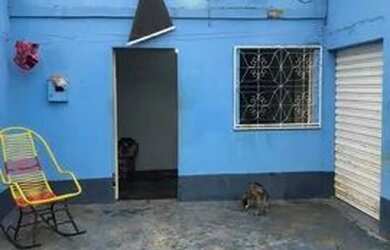 Imagem: A casa possui 4 Dormitórios, 1 Banheiro e está localizado