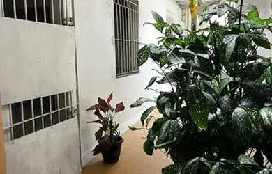 Imagem: A casa possui 1 Dormitório, 1 Banheiro e está localizado