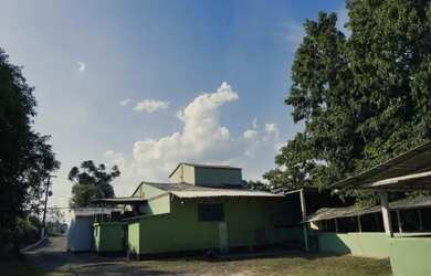 Imagem: O depósito possui 300m² de Área e está localizado em Brochier