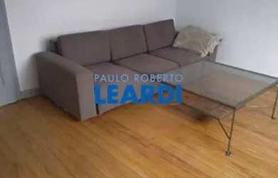 Imagem: A casa possui 3 Dormitórios, 3 Banheiros, 5 Vagas na garagem