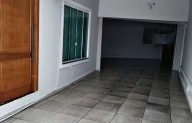 Imagem: A casa possui 2 Dormitórios, 2 Banheiros e está localizado