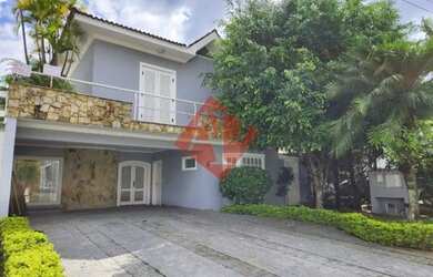 Imagem: A casa em condomínio possui 4 Dormitórios, 4 Banheiros, 4