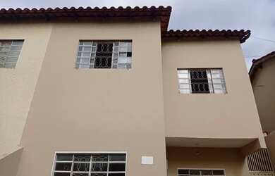 Imagem: A casa em condomínio possui 2 Dormitórios, 2 Banheiros, 1