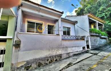 Imagem: A casa possui 2 Dormitórios, 1 Banheiro, 1 Vaga na garagem