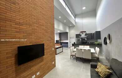 Imagem: A casa em condomínio possui 3 Dormitórios, 3 Banheiros, 2