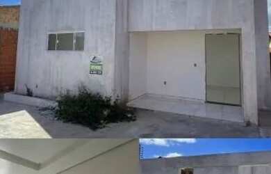 Imagem: A casa possui 2 Dormitórios, 2 Banheiros, 2 Vagas na garagem