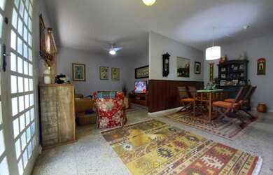 Imagem: A casa em condomínio possui 4 Dormitórios, 4 Banheiros, 1