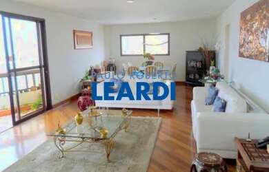 Imagem: O apartamento na cobertura possui 4 Dormitórios, 3 Banheiros