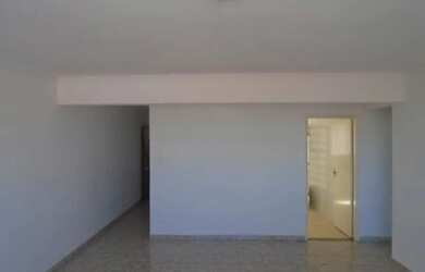 Imagem: O apartamento possui 4 Dormitórios, 3 Banheiros, 1 Vaga na