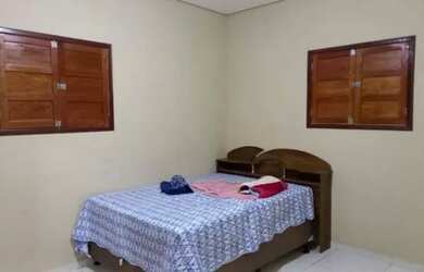 Imagem: A casa possui 2 Dormitórios, 1 Banheiro, 1 Vaga na garagem