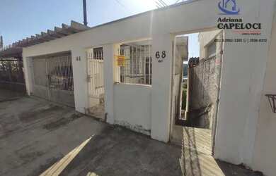 Imagem: A casa possui 5 Dormitórios, 5 Banheiros, 2 Vagas na garagem