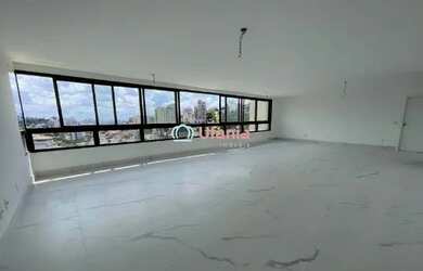 Imagem: O apartamento na cobertura possui 4 Dormitórios, 5 Banheiros