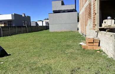 Imagem: O terreno possui 194m² de Área e está localizado em Umbará