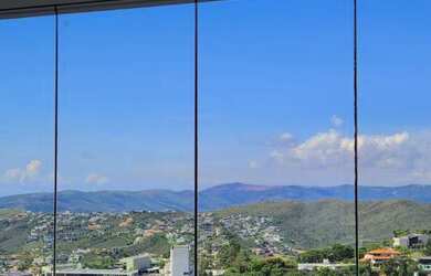 Imagem: O apartamento possui 3 Dormitórios, 2 Banheiros, 3 Vagas na