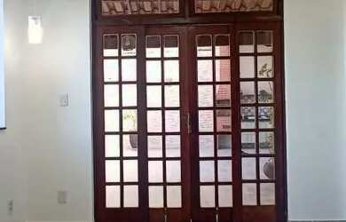 Imagem: A casa possui 3 Dormitórios, 3 Banheiros, 1 Vaga na garagem