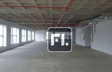 Imagem: O depósito possui 5 Vagas na garagem, 327m² de Área e está