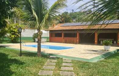 Imagem: A pousada chalé possui 2 Dormitórios, Acomodam 12 pessoas