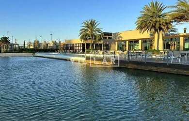 Imagem: O terreno possui 421m² de Área e está localizado em Laranjal