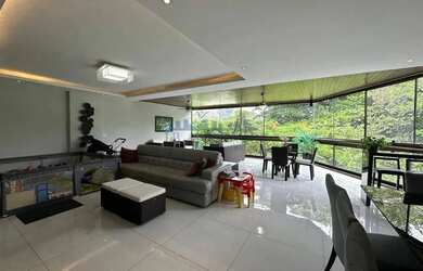 Imagem: O apartamento possui 3 Dormitórios, 3 Banheiros, 160m² de