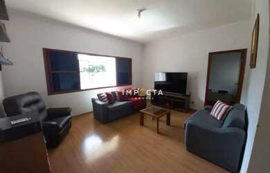 Imagem: A casa possui 3 Dormitórios, 3 Banheiros, 2 Vagas na garagem