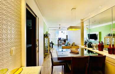 Imagem: O apartamento possui 3 Dormitórios, 2 Banheiros, 2 Vagas na