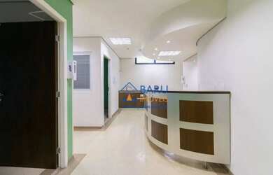 Imagem: O depósito possui 2 Vagas na garagem, 145-0m² de Área e está