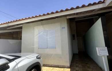 Imagem: A casa em condomínio possui 2 Dormitórios, 2 Banheiros, 2