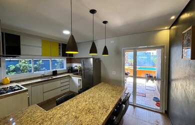 Imagem 9: Sobrado para venda tem 180 metros quadrados com 3 quartos