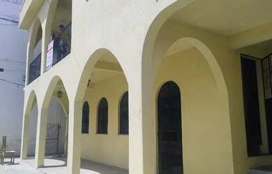 Imagem: A casa possui 4 Dormitórios, 4 Banheiros, 3 Vagas na garagem