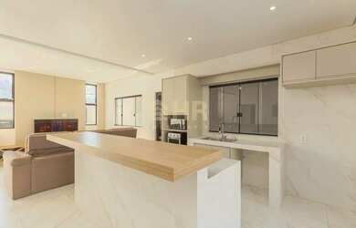 Imagem 14: Sobrado com 04 suítes e 03 vagas de garagem Bom Retiro Matinhos