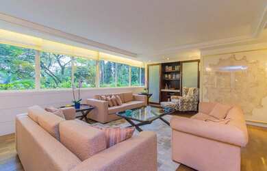 Imagem: O apartamento possui 4 Dormitórios, 4 Banheiros, 3 Vagas na