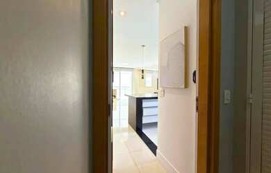 Imagem: O apartamento possui 2 Dormitórios, 2 Banheiros, 2 Vagas na