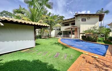 Imagem: A casa em condomínio possui 4 Dormitórios, 5 Banheiros, 5