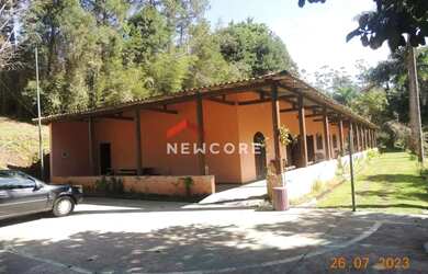 Imagem: A fazenda possui 40.000m² de Área e está localizado em Juquitiba