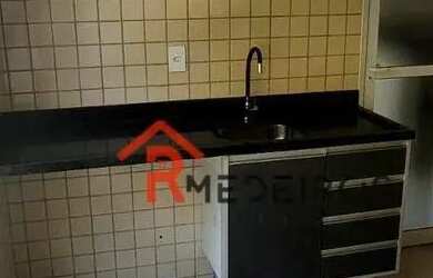 Imagem: O apartamento possui 1 Dormitório, 2 Banheiros, 1 Vaga na garagem