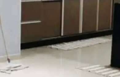 Imagem: A casa possui 3 Dormitórios, 2 Banheiros, 3 Vagas na garagem