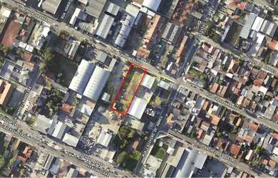 Imagem: O terreno possui 1.925m² de Área e está localizado em Vargem