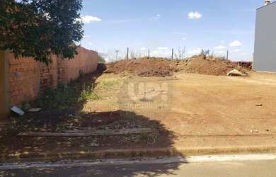 Imagem: O terreno possui 250m² de Área e está localizado em Jardim